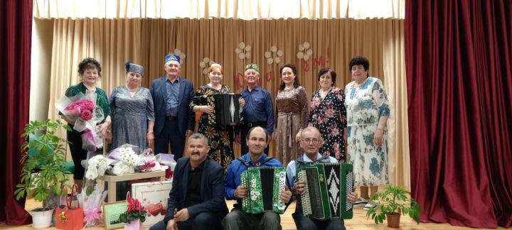 Венера Хуҗина: «Җырларымны сезгә бүләк итәм»