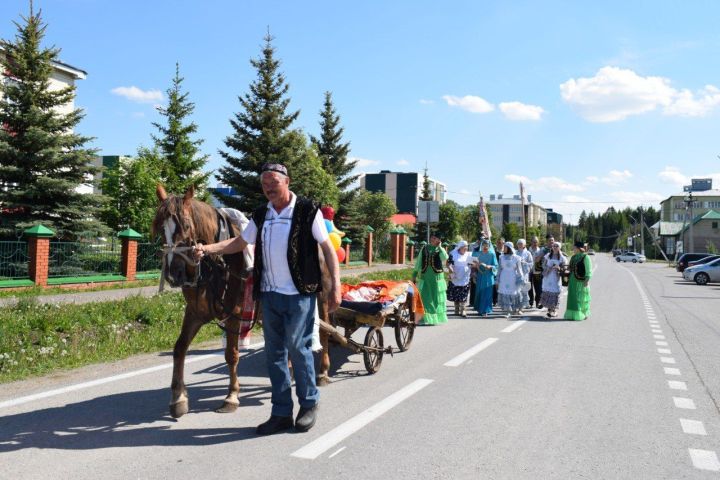 Шәмәрдәндә Сабантуйга бирнә җыйдылар