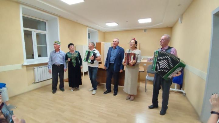 «Саба чишмәләре» иҗат берләшмәсе үзешчәннәре «Балкыш»та ял итүчеләрнең күңелләрен күрде