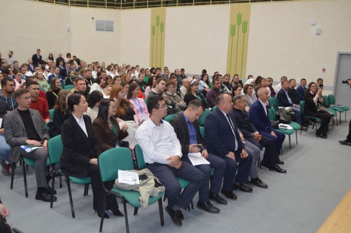 Ивановода  – лаләләр,  Калугада  –  кактуслар, Сабада...