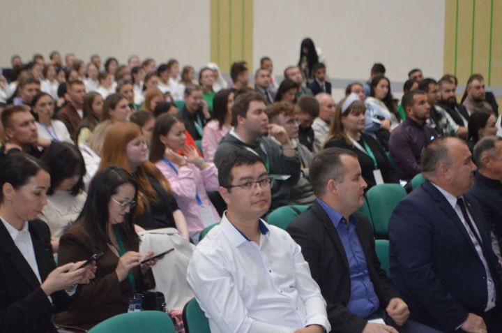 Ивановода  – лаләләр,  Калугада  –  кактуслар, Сабада...
