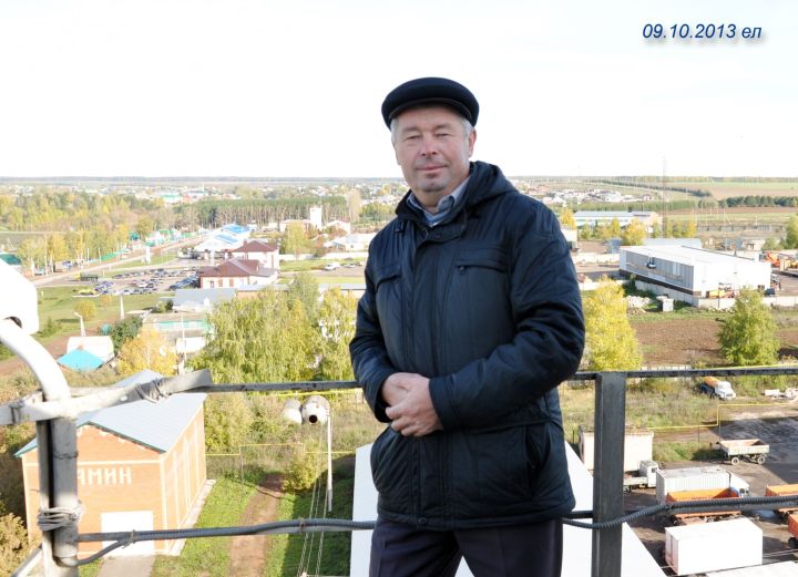 Нурхан Дәүләтов: «Мин күтәреп  йөргән  фотоаппаратлар  редакция  музеенда гомерлек экспонат  булып  саклана»