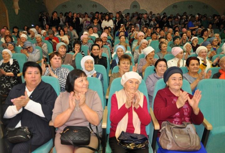 Әниләр тик шатлыктан еласын...