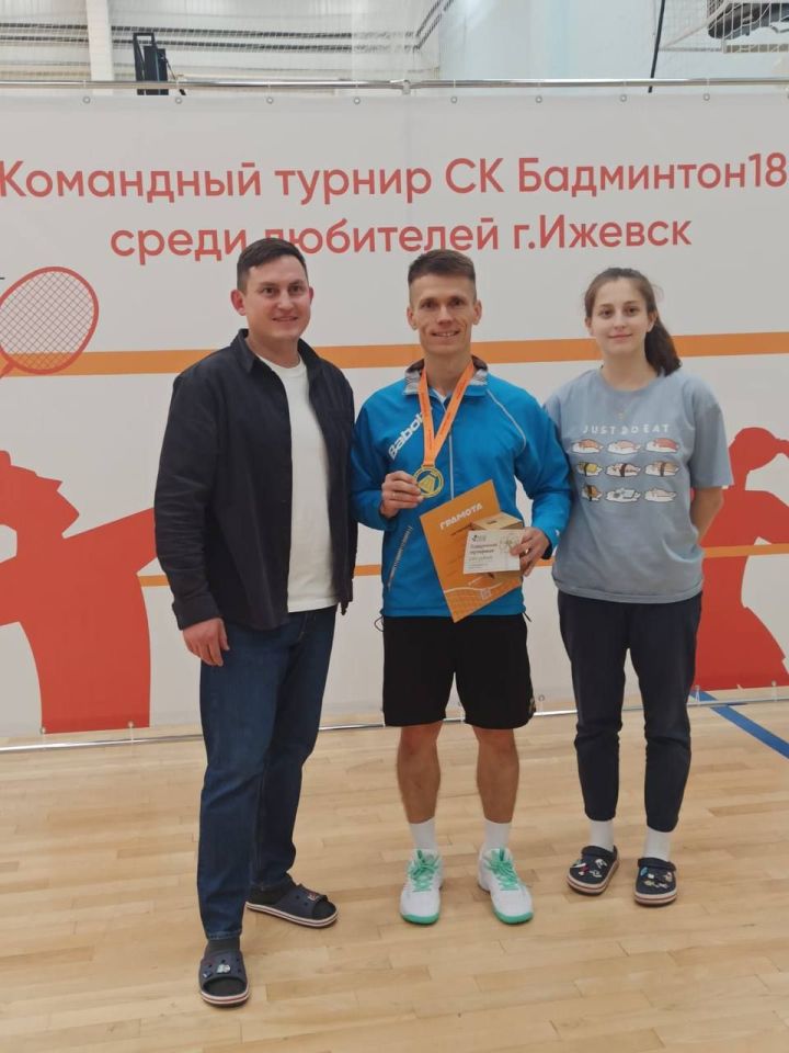 Булат Мәүлетов бадминтон буенча турнирда бренчелекне яулады