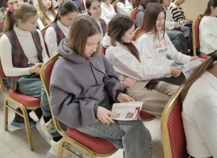 Саба үзәк хастаханәсенә медик булырга хыялланган укучыларны кабул иттеләр