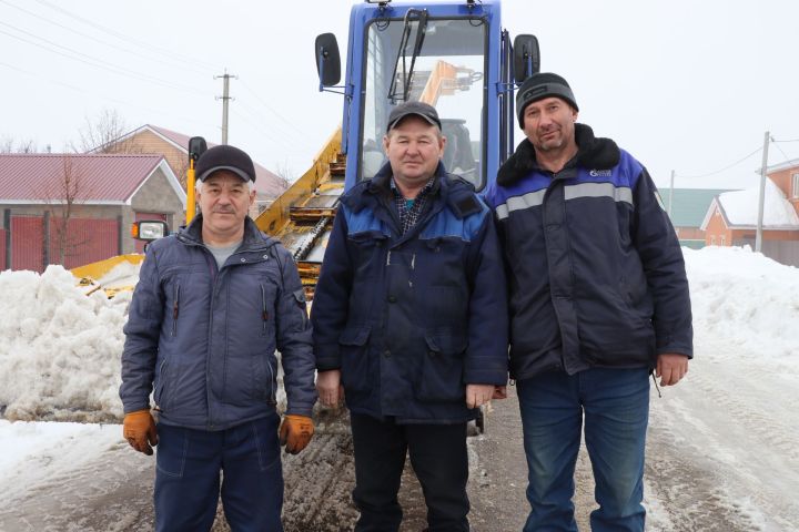 Көнкүрешебез алар хезмәтенә бәйле: Саба күптармаклы җитештерү предприятиесе 2024 елда барысы 122 миллион сумлык эш башкарган