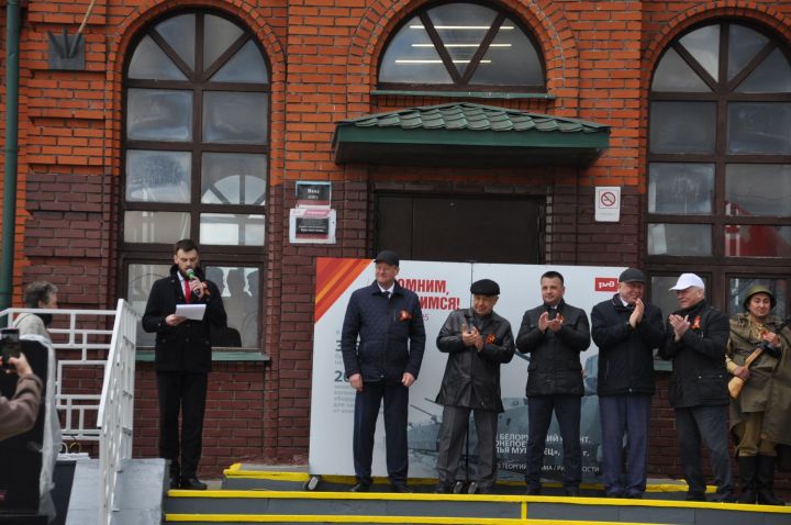 Шәмәрдәнгә Җиңү поезды килде (фоторепортаж)