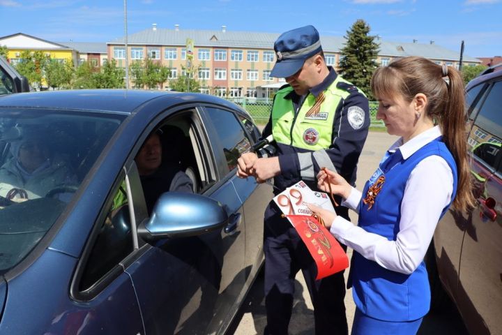 Автоинспекторлар «Георгий тасмасы» акциясендә катнашты
