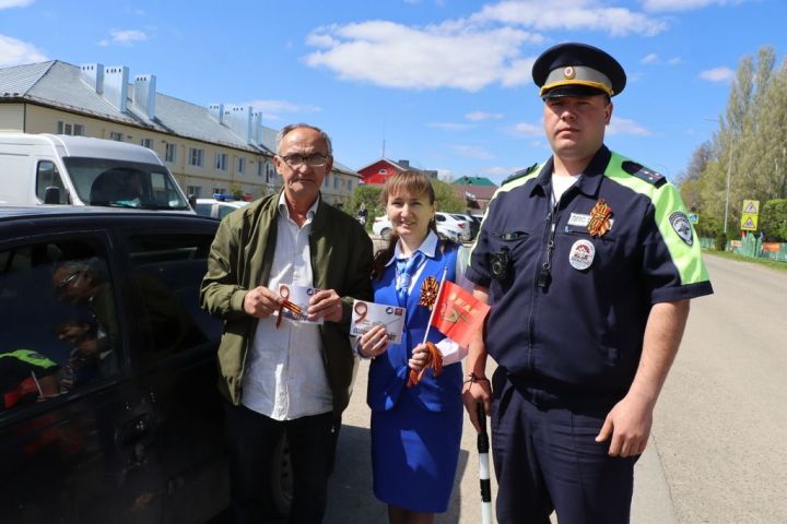 Автоинспекторлар «Георгий тасмасы» акциясендә катнашты