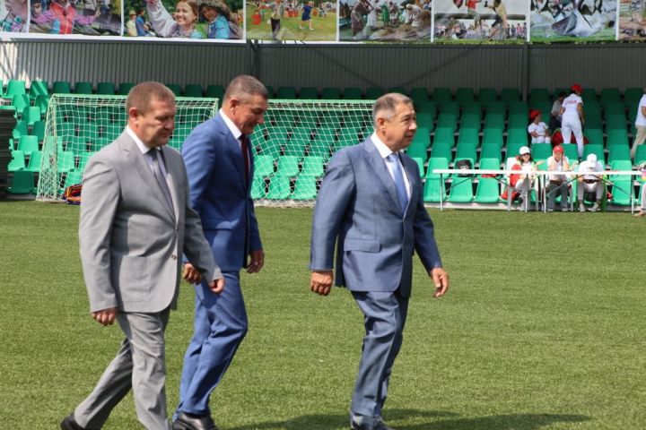 Эштә батырлар, ялда  ялкыннар
