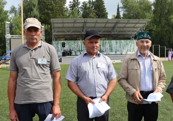 Эштә батырлар, ялда  ялкыннар