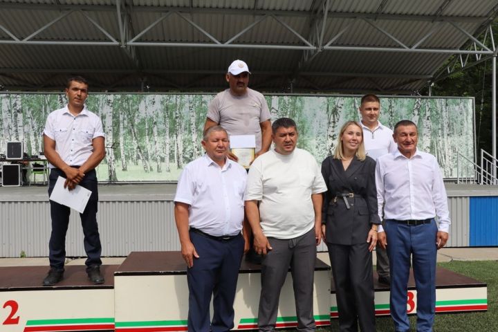 Эштә батырлар, ялда  ялкыннар