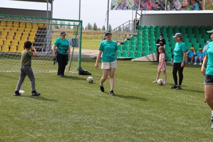 Эштә батырлар, ялда  ялкыннар