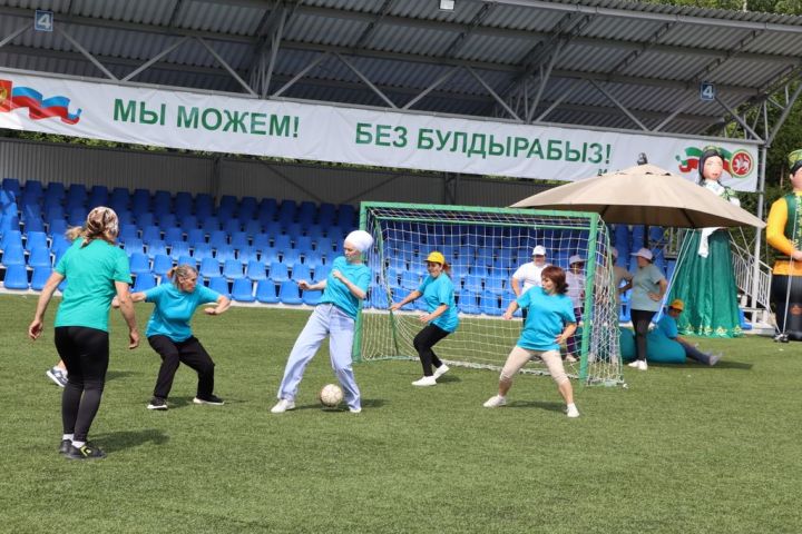 Эштә батырлар, ялда  ялкыннар