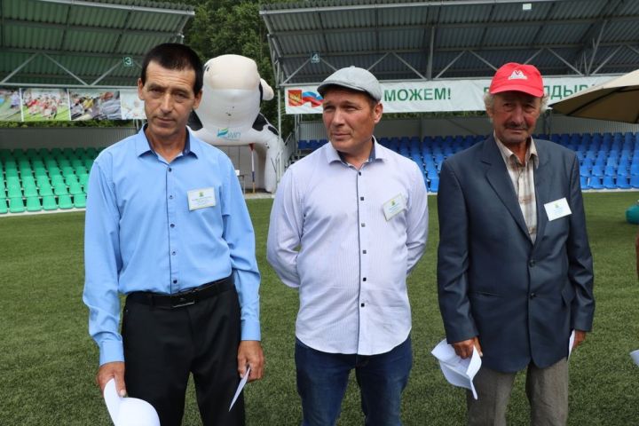 Эштә батырлар, ялда  ялкыннар