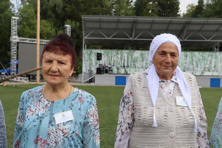 Эштә батырлар, ялда  ялкыннар