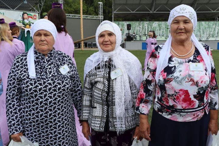 Эштә батырлар, ялда  ялкыннар