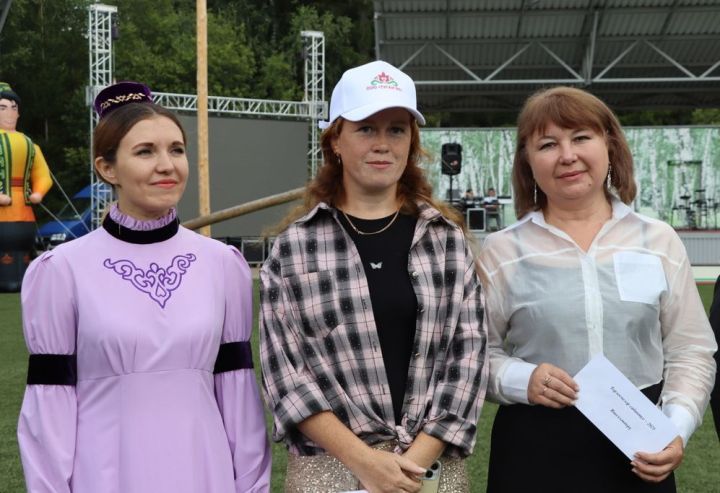 Эштә батырлар, ялда  ялкыннар
