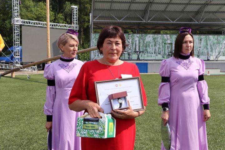 Эштә батырлар, ялда  ялкыннар