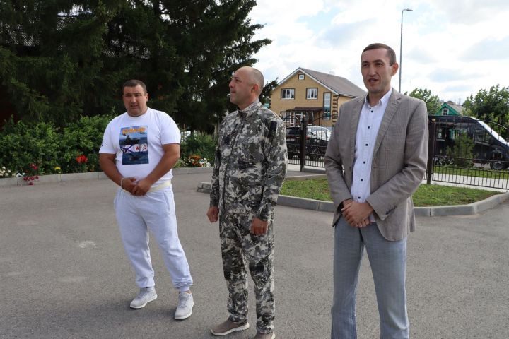 Сабада   диңгезчеләр маршы...