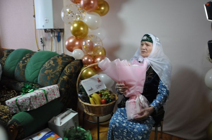“Тормыш 100 яшьтә дә матур”