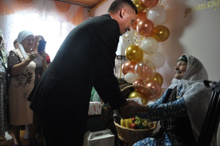 “Тормыш 100 яшьтә дә матур”