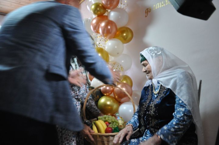 “Тормыш 100 яшьтә дә матур”