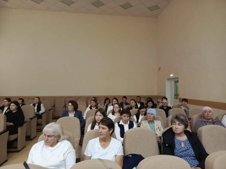 Саба муниципаль районы мәгариф хезмәткәрләренең август конференциясе кысаларында математика укытучылары секциясе