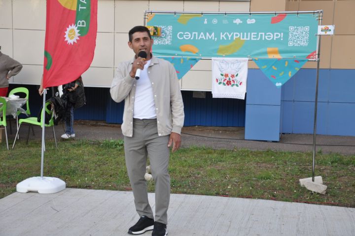 Күршеләр, күршеләр,  иң якын кешеләр...