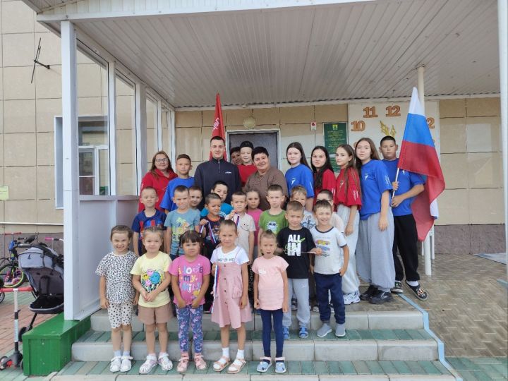 Алдынгылар хәрәкәте белән Рәсәй байрагы астында акциясе