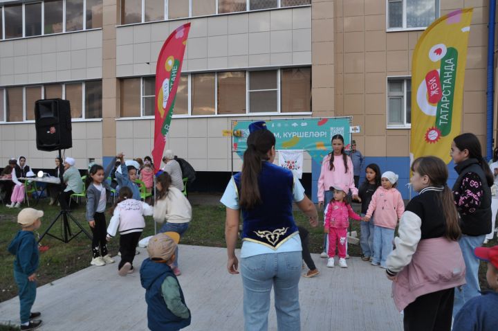 Күршеләр, күршеләр,  иң якын кешеләр...