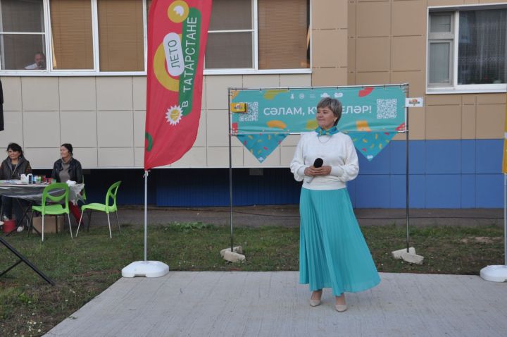 Күршеләр, күршеләр,  иң якын кешеләр...