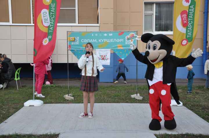 Күршеләр, күршеләр,  иң якын кешеләр...