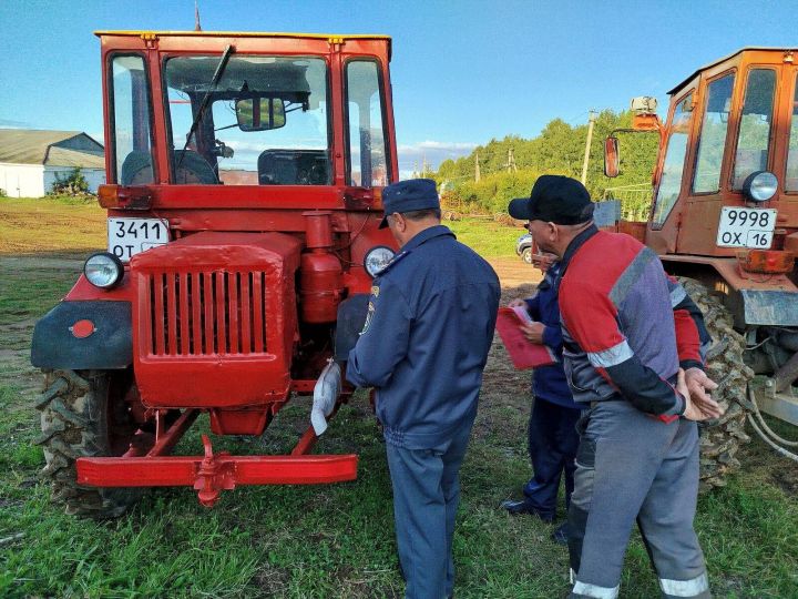 Килдебәк авыл җирлегендә үзйөрешле машиналарга техник карау булып үтте