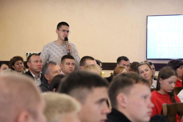 “Авылның яшь идарәчеләре”.  Саба районы җирлекләре башлыклары республикада иң  яшь җитәкчеләрдән санала