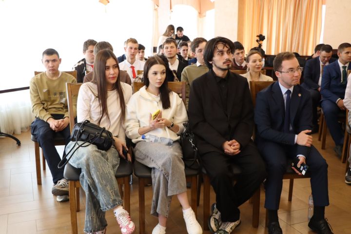 “Авылның яшь идарәчеләре”.  Саба районы җирлекләре башлыклары республикада иң  яшь җитәкчеләрдән санала