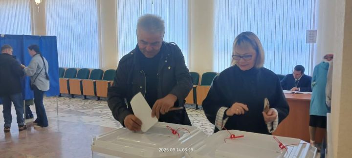 Сабаның 2482 номерлы сайлау участогында тавыш бирү оешкан төстә дәвам итә
