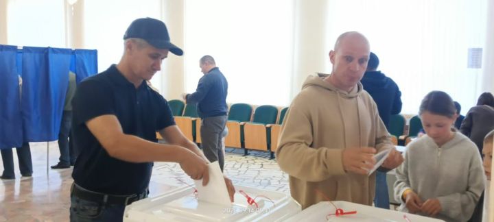 Сабаның 2482 номерлы сайлау участогында тавыш бирү оешкан төстә дәвам итә