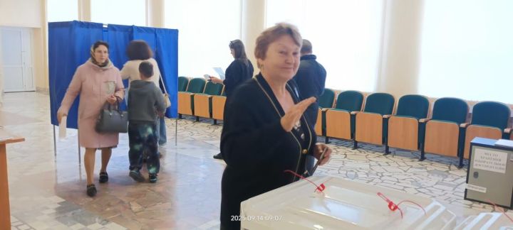 Сабаның 2482 номерлы сайлау участогында тавыш бирү оешкан төстә дәвам итә