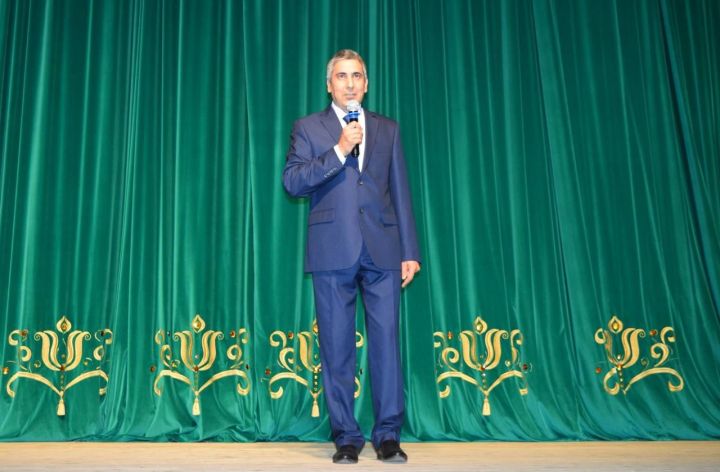Шәмәрдәндә  участок хастаханәсенең 95 еллыгын мәдәният йортында «Тапшырылмаган хатлар» исемле театральләштерелгән тамаша белән билгеләп үттеләр