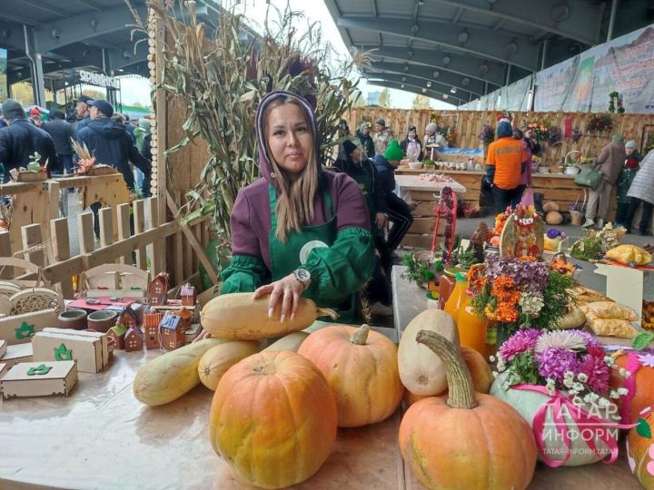 Ярминкәдә Сабадан Ландыш Яруллина: Казан халкы кабак ярата