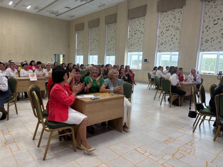 Тәрбиячеләр өчен педагогик квиз үткәрелде