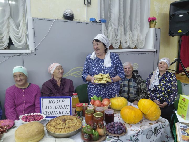 Килдебәктә  хуҗабикәләр очрашып тәмле рецептлары белән уртаклаштылар