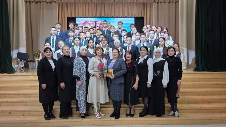 Саба урта мәктәбендә шигырь бәйрәме узды