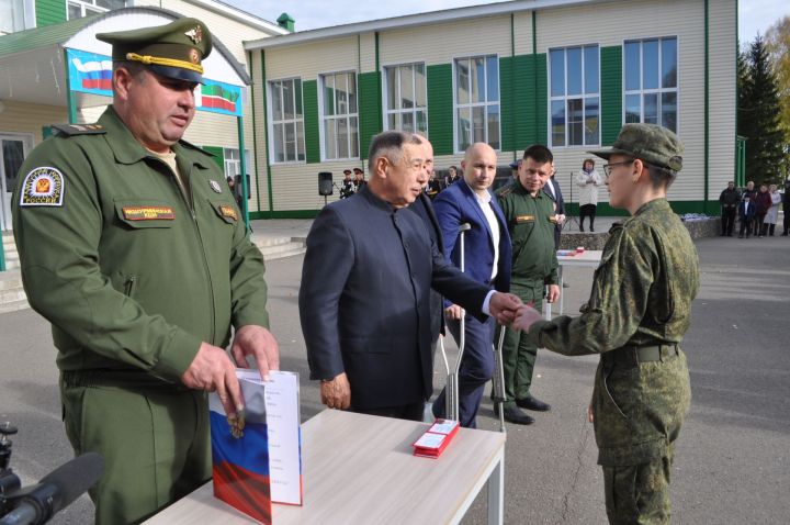 Иске Икшермә кадет-интернат мәктәбенең 48 укучысы кадет анты кабул итте