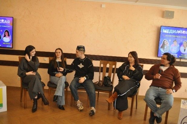 Сабада республикабызның танылган блогерлары яшьләр өчен «Медиа-остаханә” оештырды