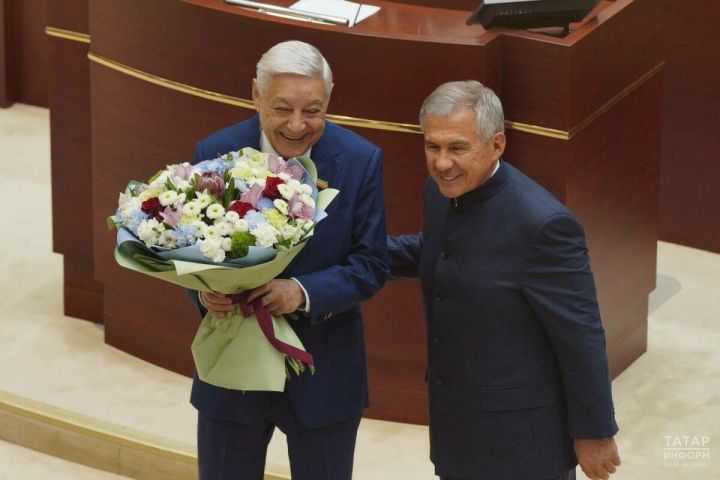 Рөстәм Миңнеханов Фәрит Мөхәммәтшинга: Кайда гына эшләсәм дә, сезнең ярдәмне тойдым