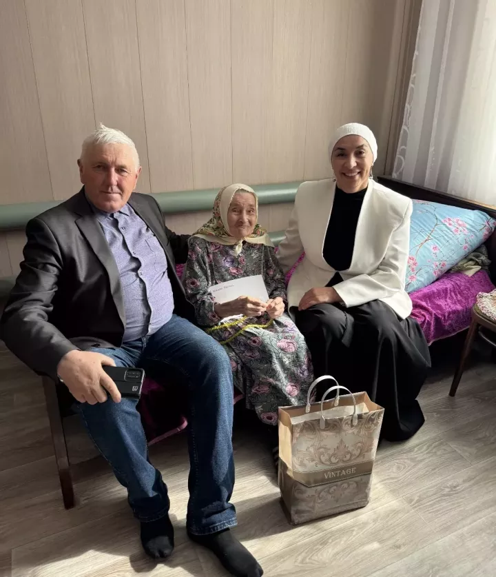 Бүгенге көндә Байлар Сабасында яшәүче Гөлчирә Фәләхова  94 яшьлек юбилеен билгеләп үтә