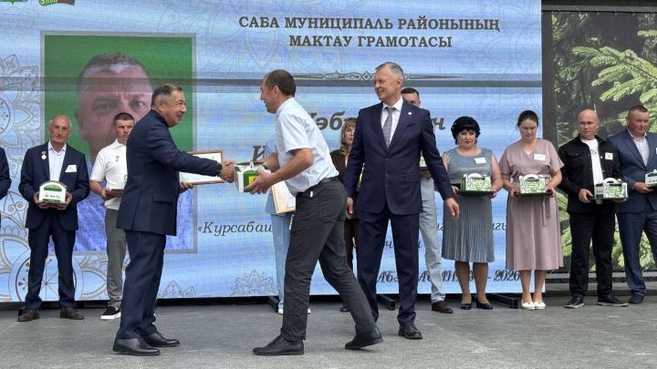 Үз һөнәрләренең осталары