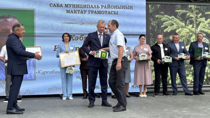 Үз һөнәрләренең осталары
